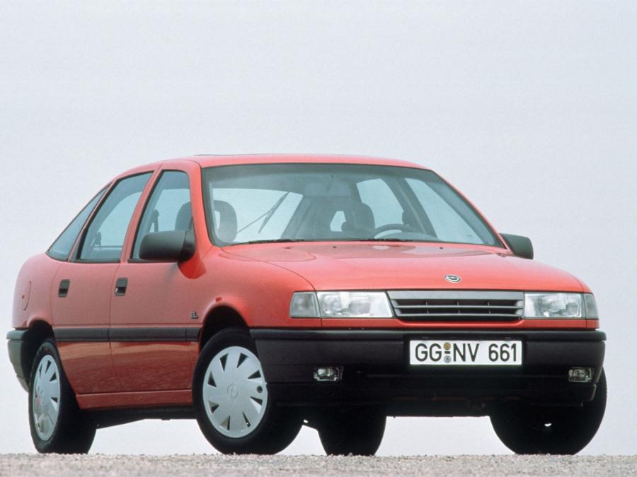  Opel Vectra Hatchback 1988 года  (фото 9 из 10)